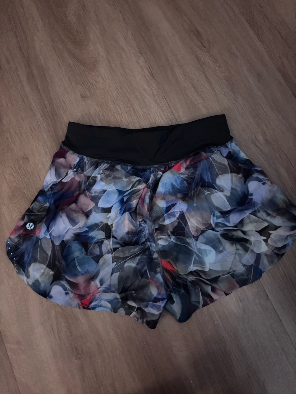 lululemon athletica Black Waistband Floral Print Skater Skirt